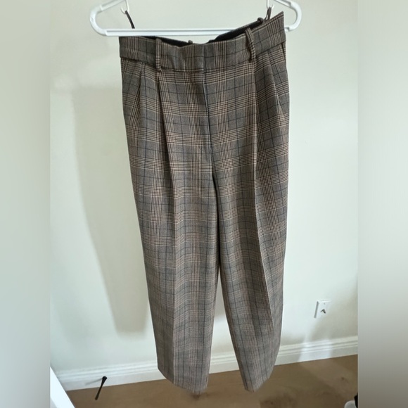 Aritzia Wilfred effortless pants - Picture 3 of 5